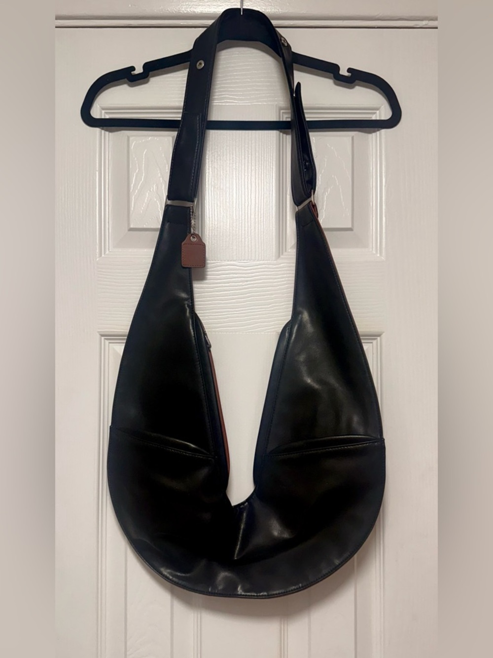 SASH! Crossbody Bag in Black